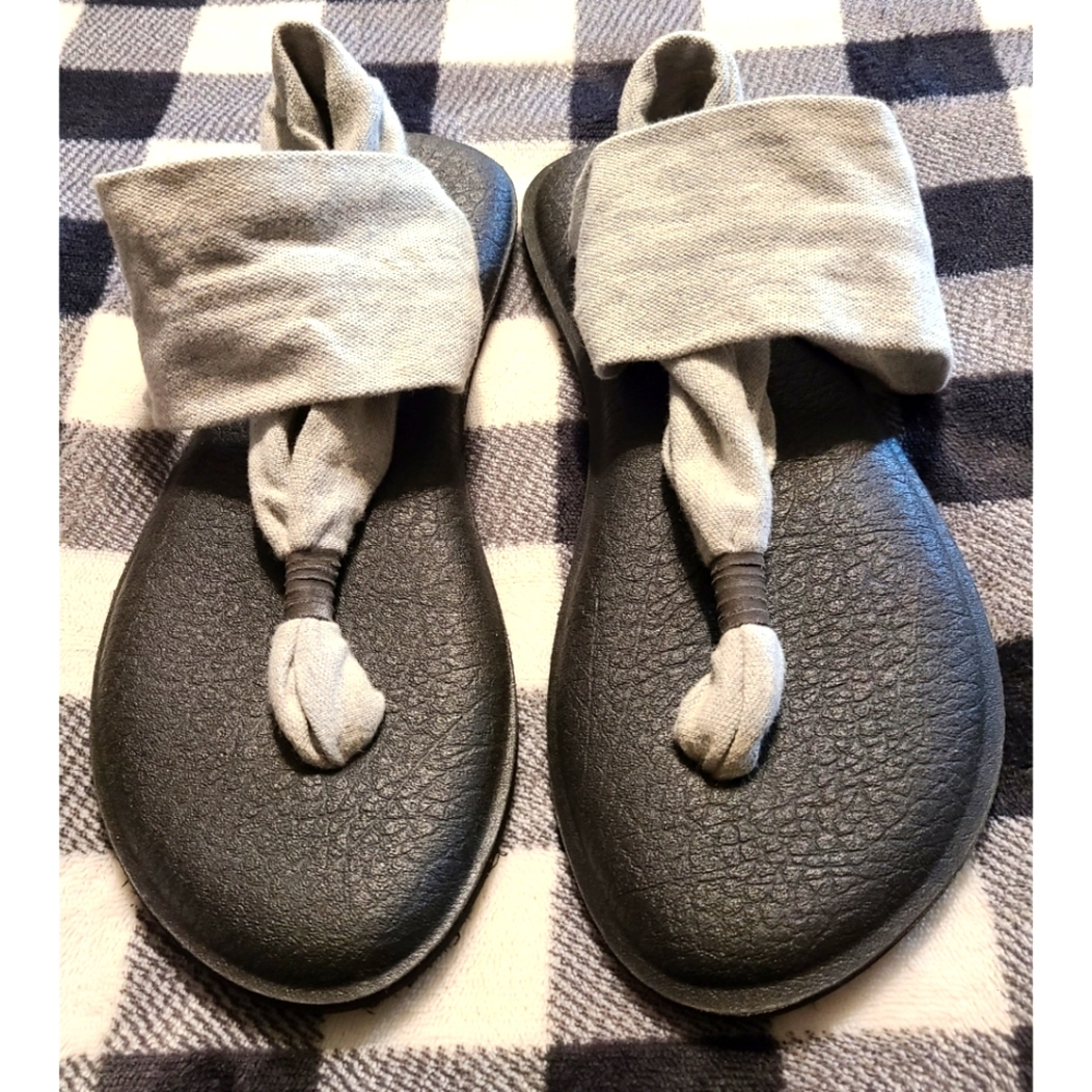 Sanuk Yoga Sandals Size 8
